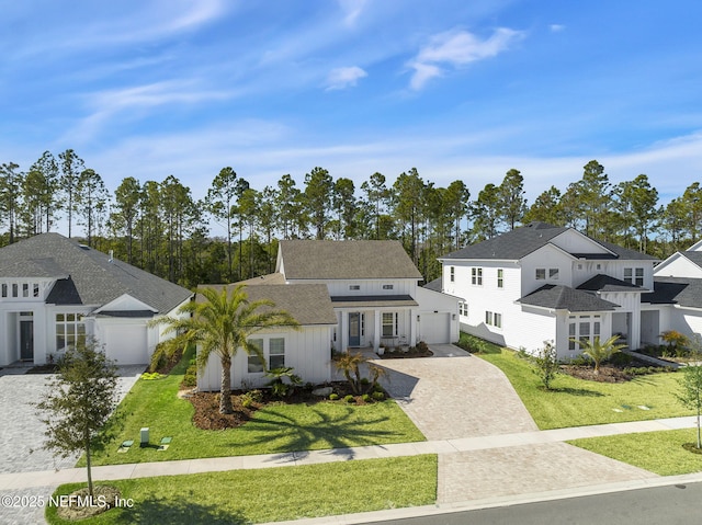 view of front of house with a front lawn