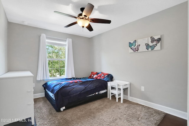 bedroom with ceiling fan