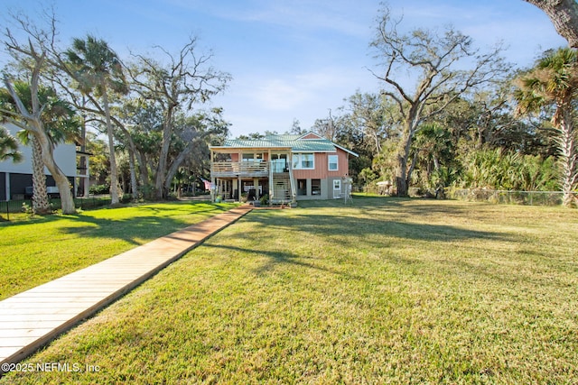 view of front facade with a front lawn