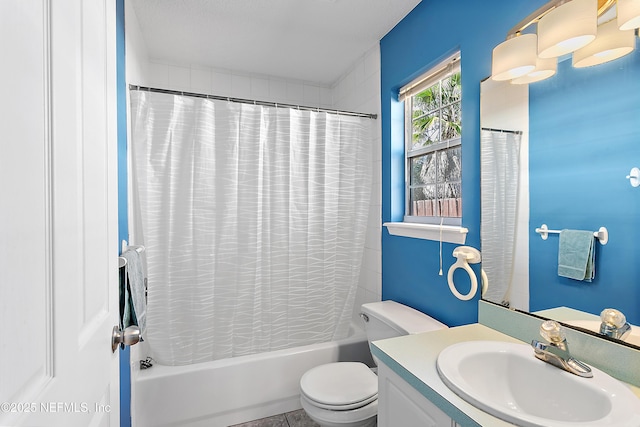 full bathroom featuring vanity, shower / tub combo with curtain, and toilet