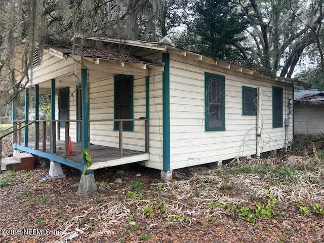 view of outdoor structure