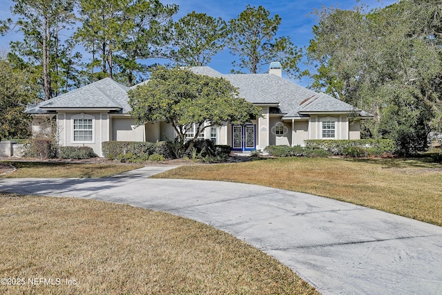 view of front of house featuring a front yard