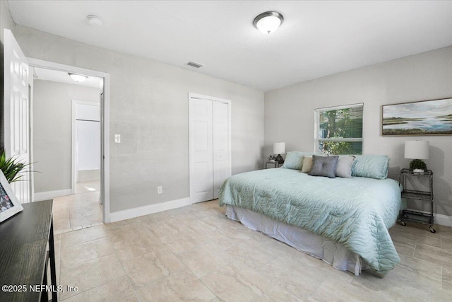 bedroom with a closet