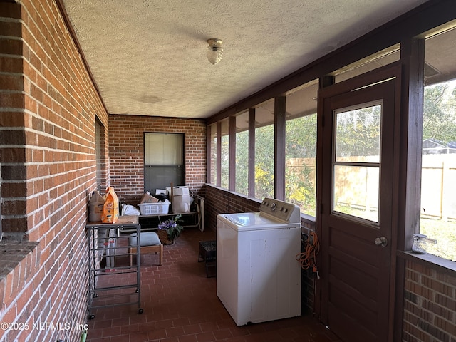 sunroom with washer / dryer