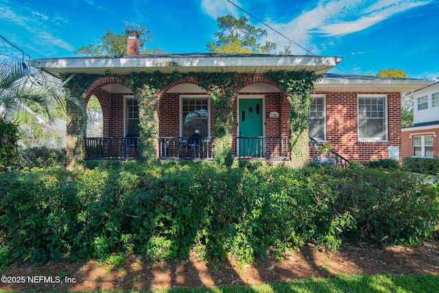 view of front of house featuring a porch