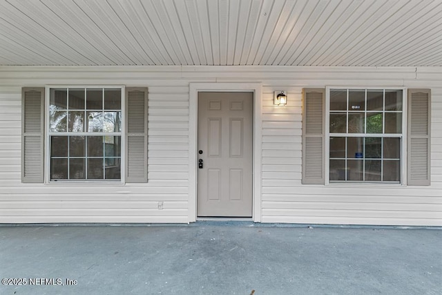 view of entrance to property