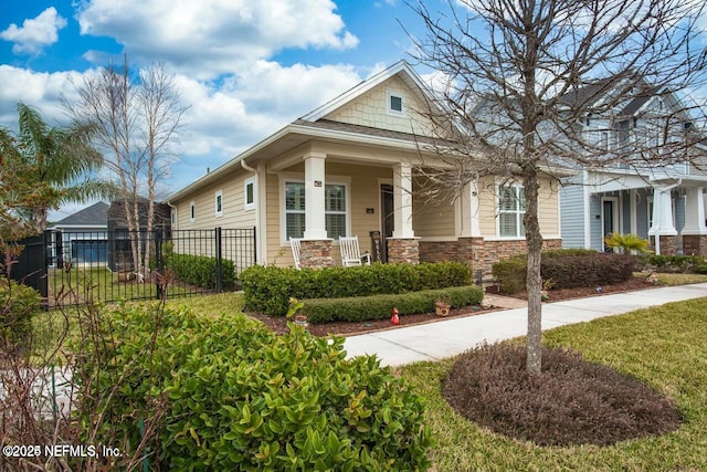 view of front of property featuring a porch