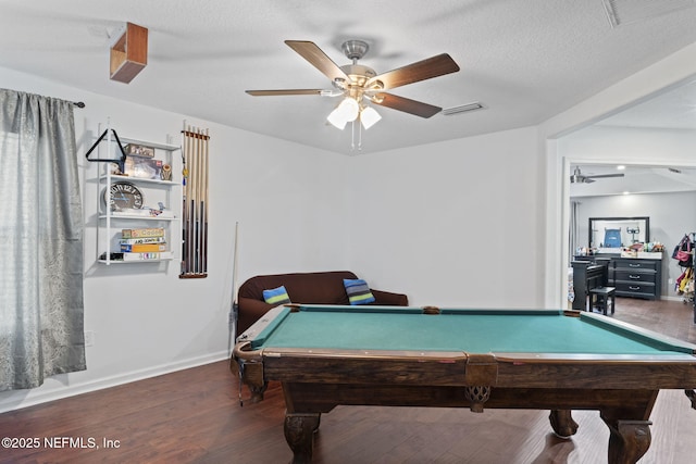 playroom with hardwood / wood-style flooring, billiards, ceiling fan, and a textured ceiling