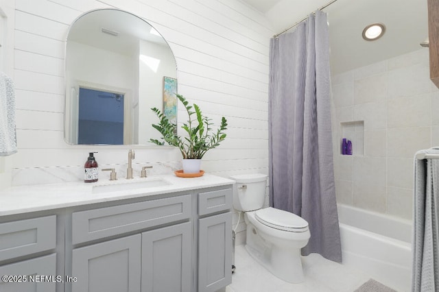 full bath with toilet, visible vents, shower / bath combo with shower curtain, and vanity