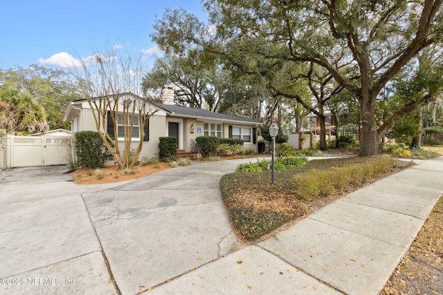 view of front of house