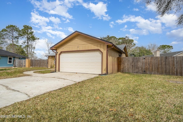 exterior space featuring a lawn