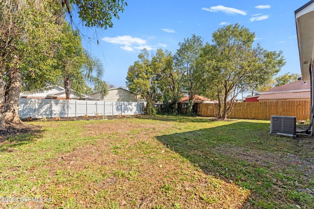 view of yard featuring cooling unit