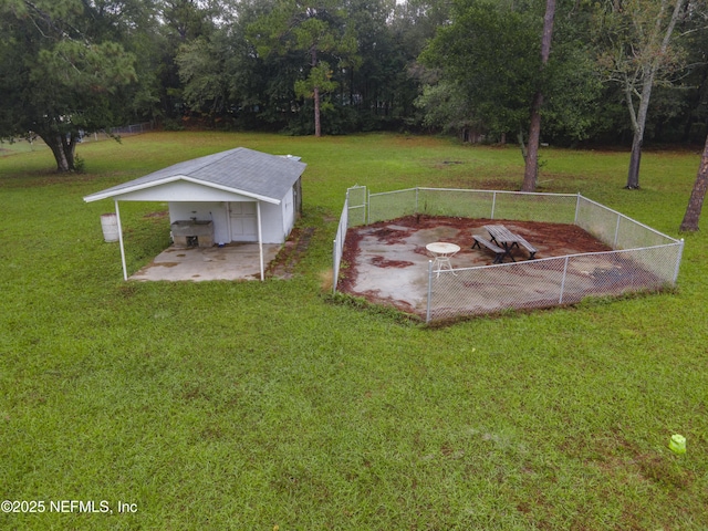 view of yard with a carport