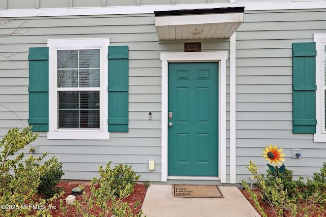 view of property entrance