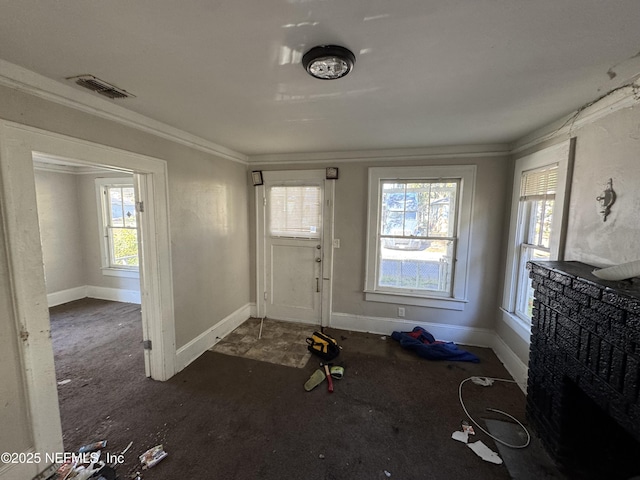 foyer with crown molding