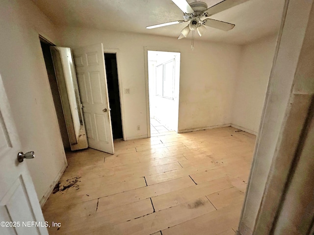 empty room with ceiling fan