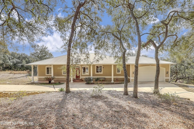 single story home with a garage