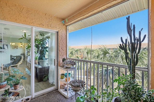 sunroom / solarium featuring visible vents