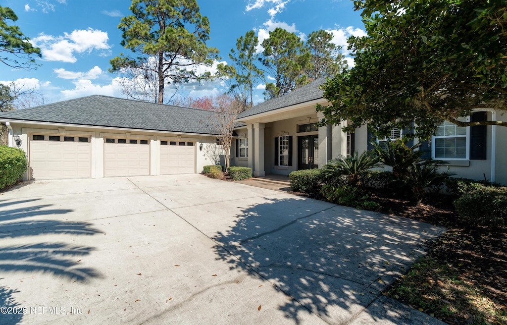 view of front facade with a garage