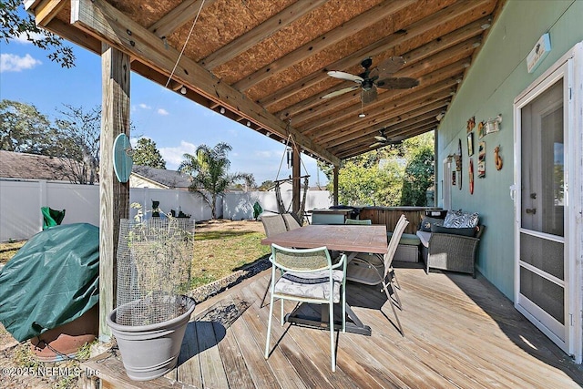 deck with ceiling fan