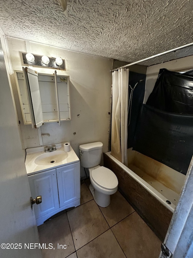 full bathroom with vanity, shower / bathtub combination with curtain, tile patterned floors, and toilet