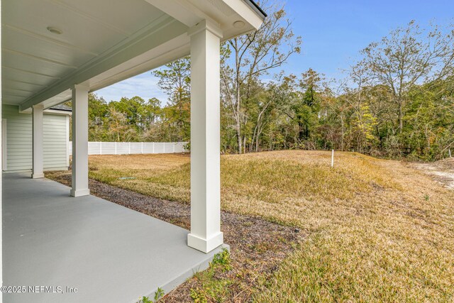 85034 Southern Creek Blvd, Fernandina Beach, FL 32034 - view of yard with a patio