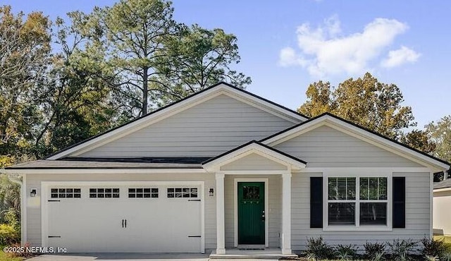 view of front facade with a garage