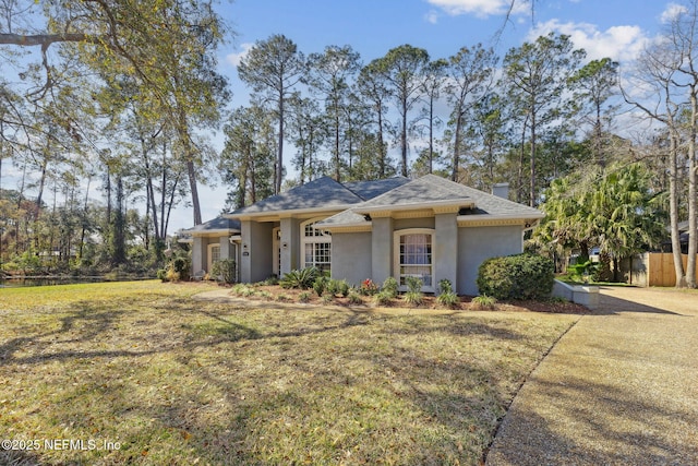 view of front of house with a front yard