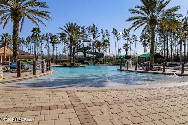 view of swimming pool