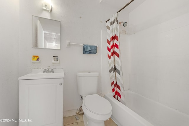 full bathroom featuring shower / tub combo with curtain, vanity, and toilet