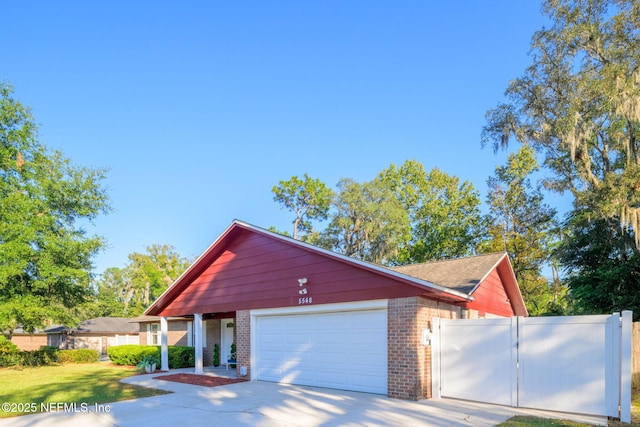 view of front facade featuring a garage