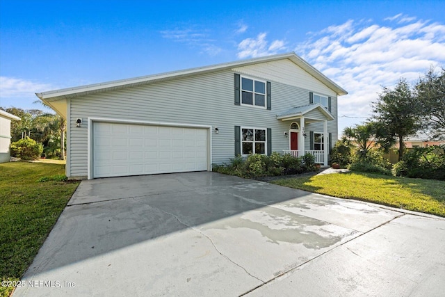 view of front of property featuring a front lawn