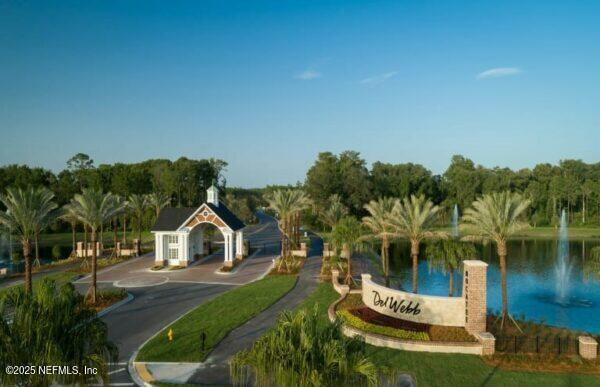 view of property's community featuring a water view