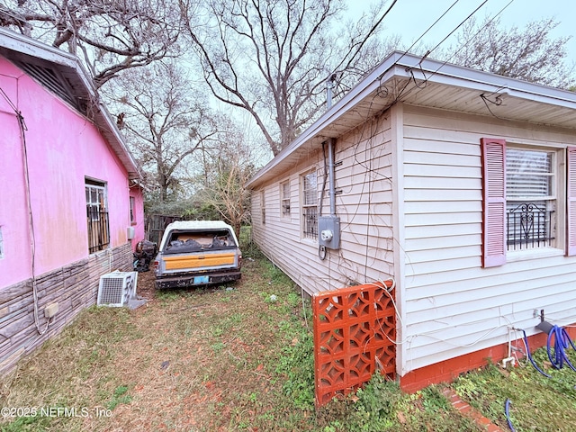 view of property exterior