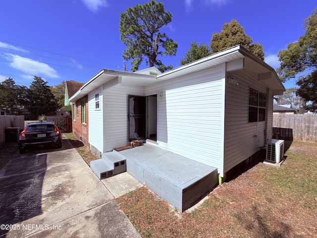 view of front of home featuring central AC