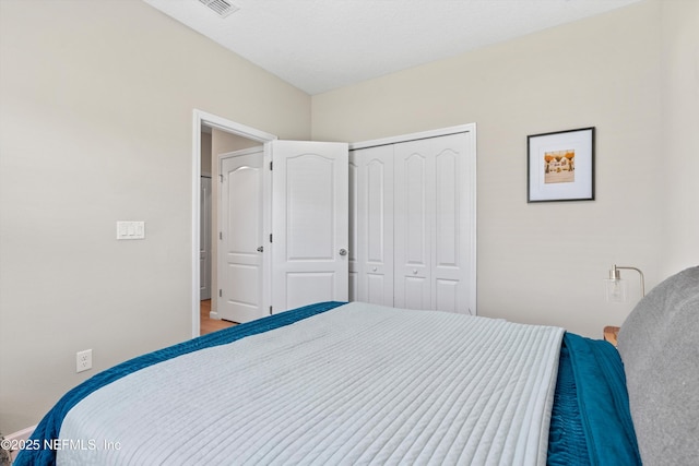 bedroom featuring a closet