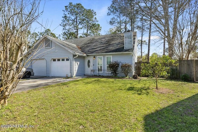 view of front of house featuring driveway, an attached garage, fence, and a front yard