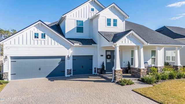 view of front of home featuring covered porch