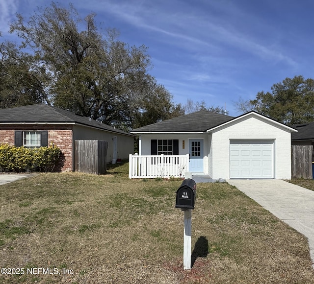 single story home with a front yard