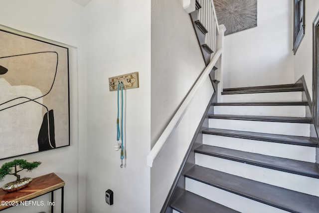 758 Acosta St, Jacksonville, FL 32204 - view of stairs