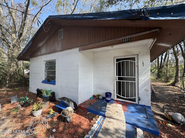 view of entrance to property