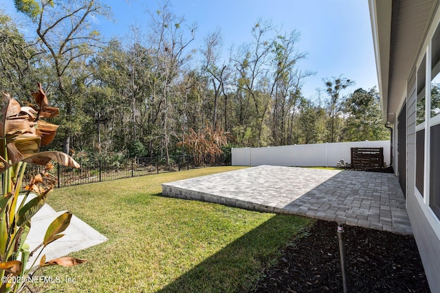 view of yard featuring a patio area