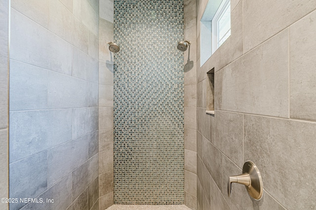 1351 Weaver Glen Rd, Jacksonville, FL 32223 - bathroom featuring tiled shower
