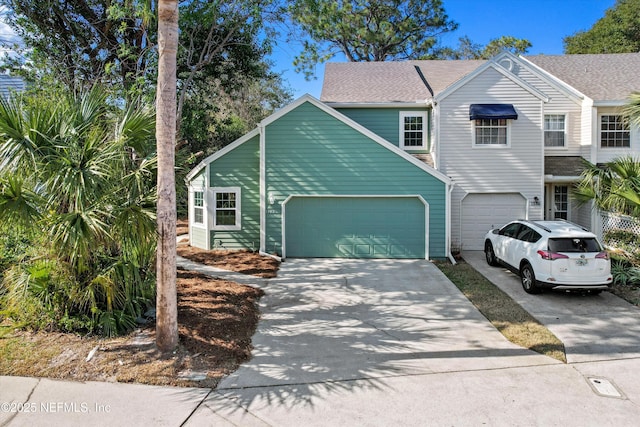 view of front facade featuring a garage