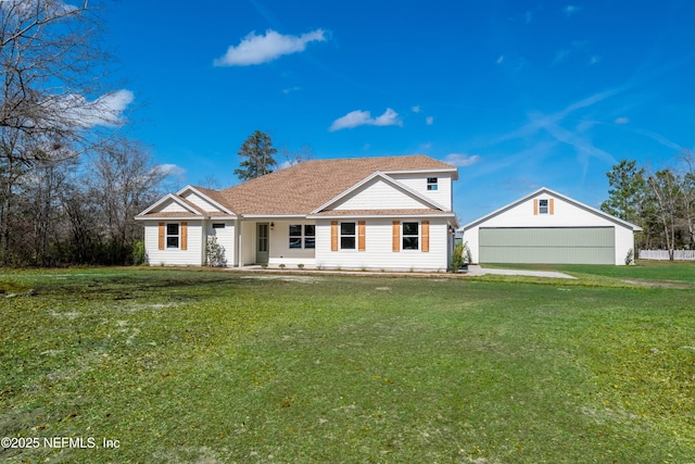 view of front of home featuring a front yard