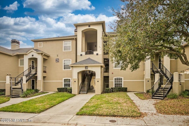 view of mediterranean / spanish-style home