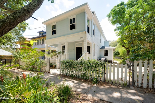 view of front of house