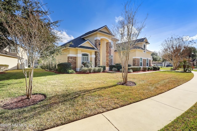 view of front of house featuring a front lawn