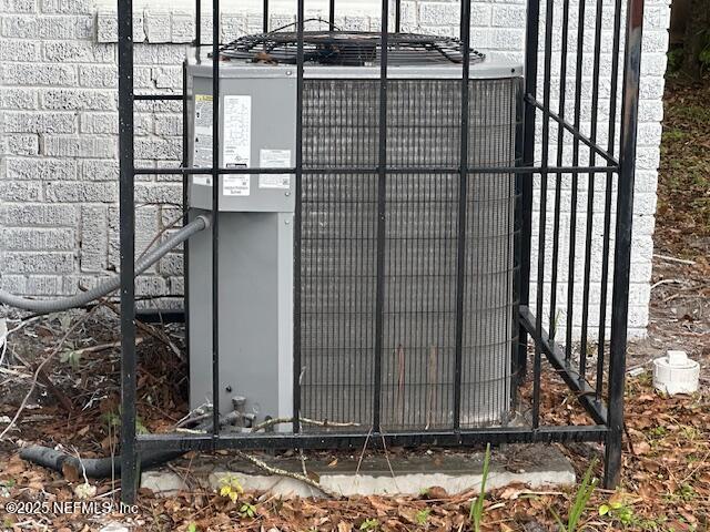 939 Jasmine Pl, Jacksonville, FL 32205 - exterior space featuring central air condition unit