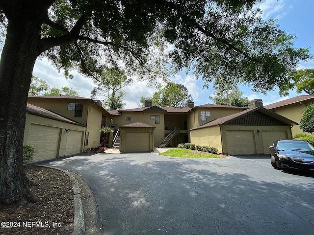 view of front facade with a garage